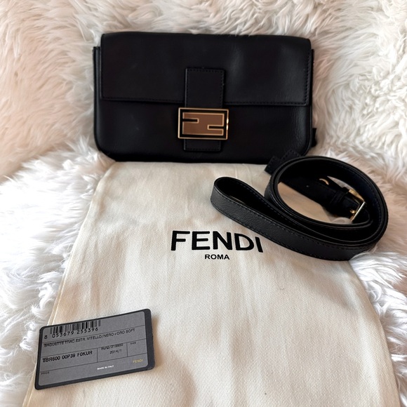 Fendi Handbags - Fendi BAGUETTE LEATHER HANDBAG